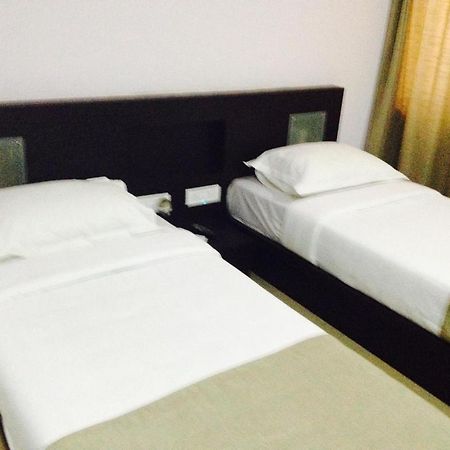 Aston Service Apartment Бангалор Екстериор снимка