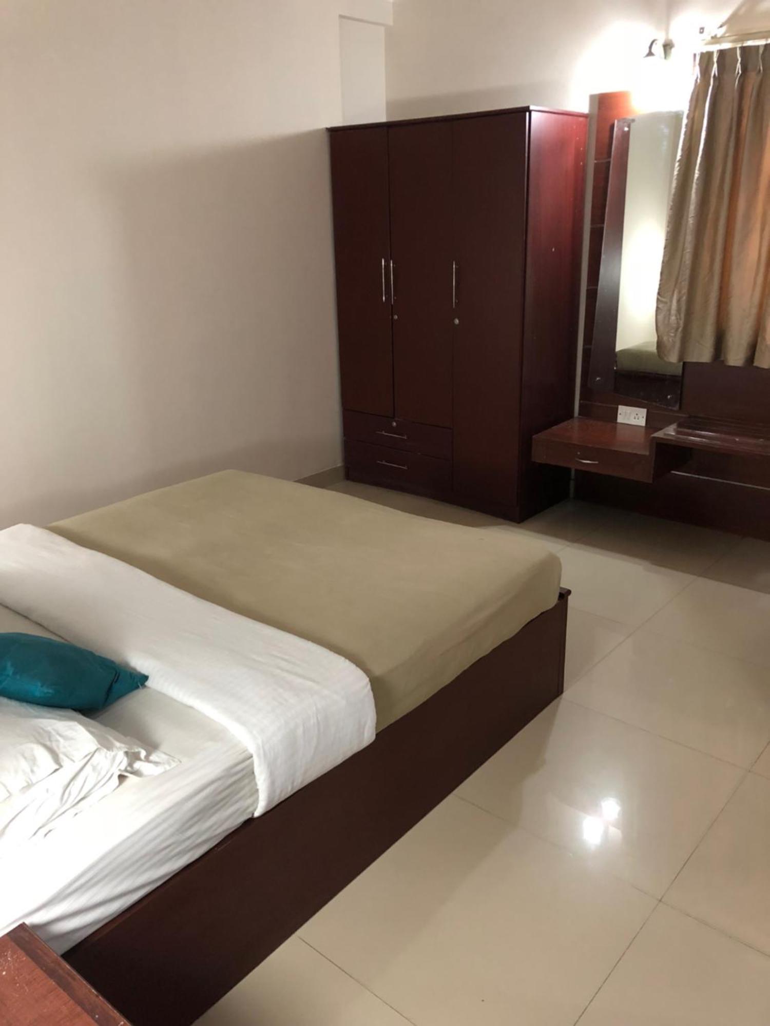 Aston Service Apartment Бангалор Екстериор снимка